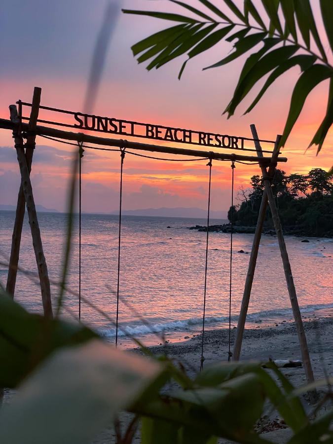 Sunset Beach Resort Weh سابانغ المظهر الخارجي الصورة