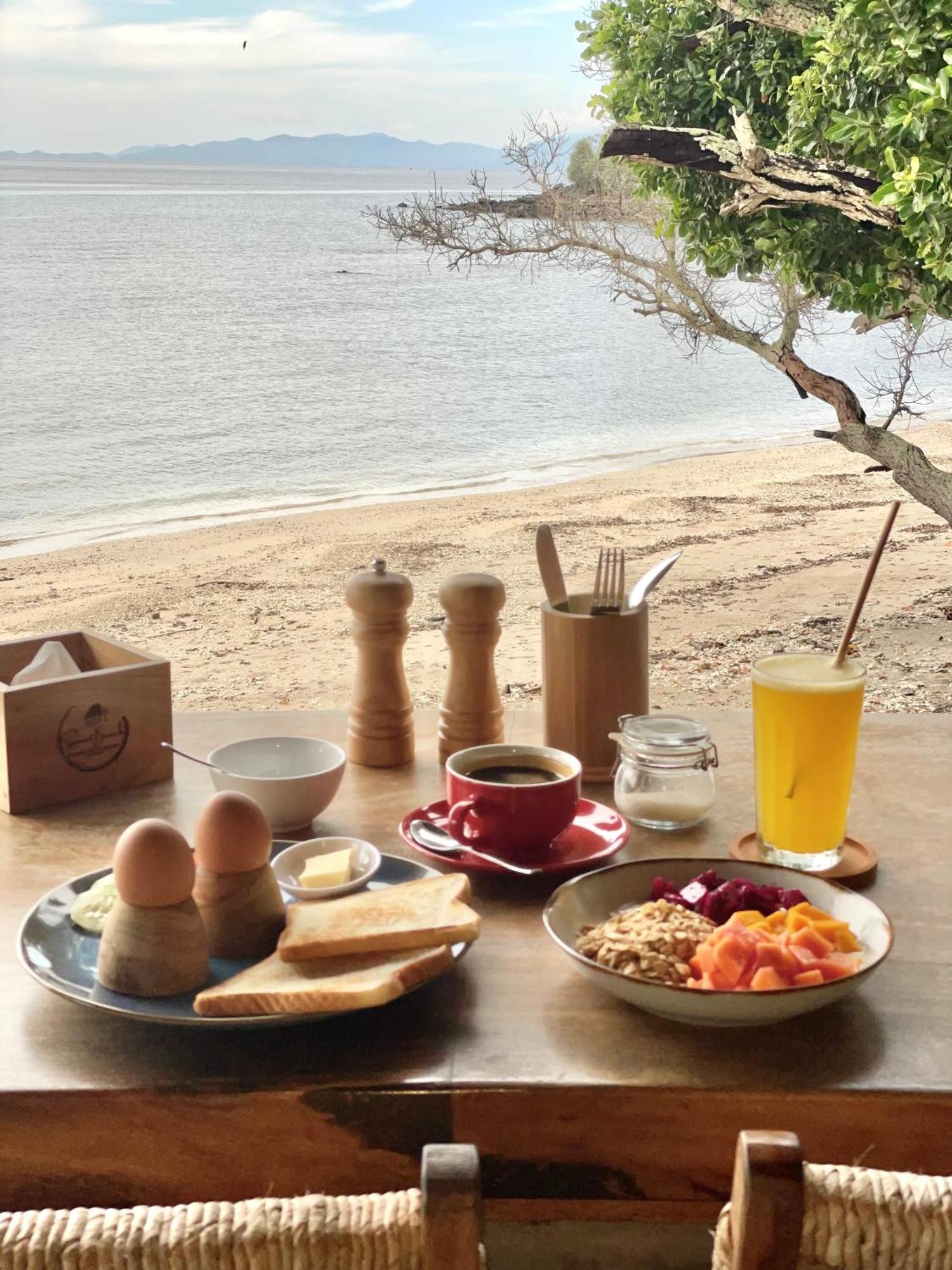 Sunset Beach Resort Weh سابانغ المظهر الخارجي الصورة