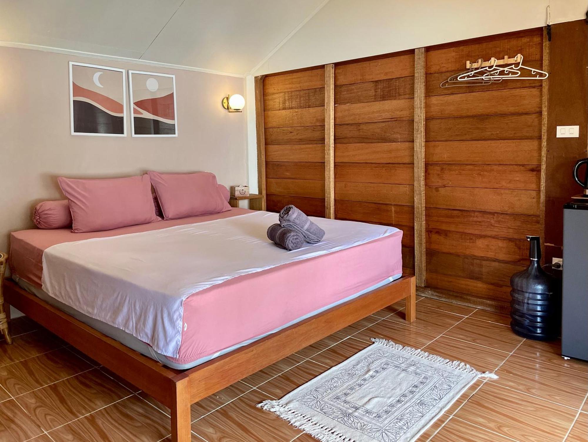 Sunset Beach Resort Weh سابانغ المظهر الخارجي الصورة